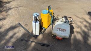 4 x hand sprayers