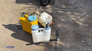 4 x hand sprayers - 2