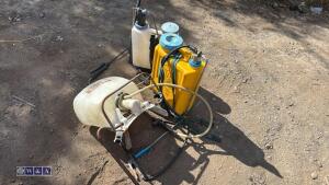 4 x hand sprayers - 4