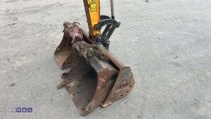 2021 jcb 15C(cabbed) c/w 3 bucket - 8