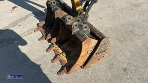 2021 jcb 15C(cabbed) c/w 3 bucket - 5