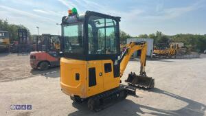 2021 jcb 15c ( cabbed ) c/w 3 buckets - 5