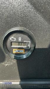 2021 jcb 15c ( cabbed ) c/w 3 buckets - 26