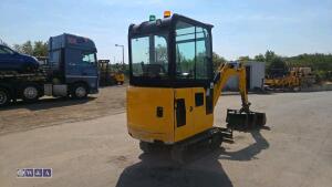 2021 jcb 15c ( cabbed ) c/w 3 buckets - 5