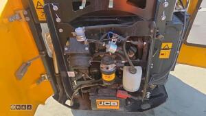2021 jcb 15c ( cabbed ) c/w 3 buckets - 13