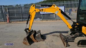2021 jcb 15c ( cabbed ) c/w 3 buckets - 20