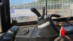 2021 jcb 15c ( cabbed ) c/w 3 buckets - 24