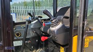 2021 jcb 15c ( cabbed ) c/w 3 buckets - 27