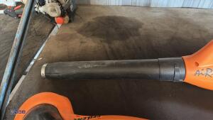 2 x PELLENC leaf blowers - 6