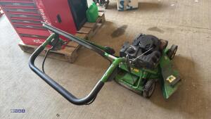 JOHN DEERE petrol mower - 6