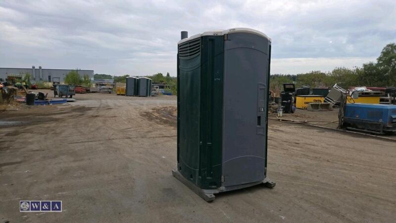 Portable toilet