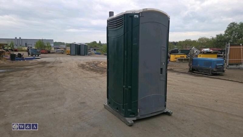 Portable toilet