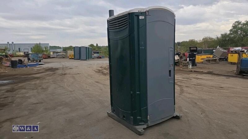 Portable toilet