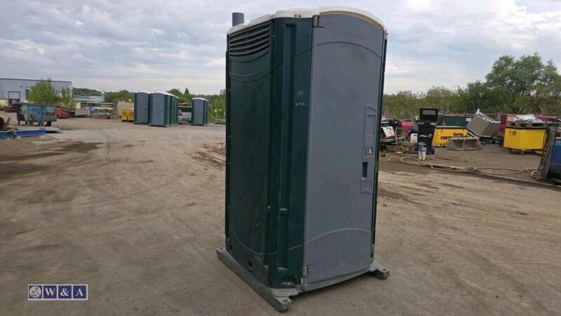 Portable toilet