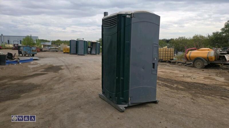 Portable toilet