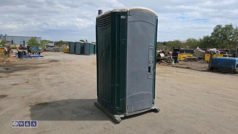 Portable toilet
