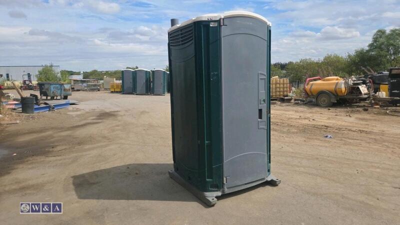Portable toilet