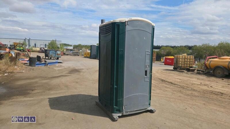 Portable toilet