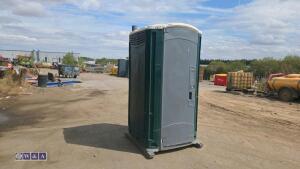 Portable toilet
