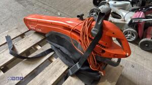 FLYMO 240v garden vacuum