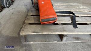 FLYMO 240v garden vacuum - 5