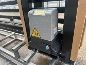 XPF20H 18ft 240v, 550w electric sliding gate c/w controls (Horizontal bars) (unused) - 3