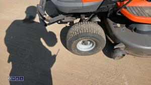 2012 HUSQVARNA YTH224T petrol ride on mower - 9