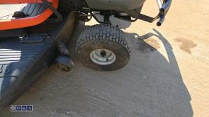 2012 HUSQVARNA YTH224T petrol ride on mower - 12