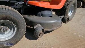 2012 HUSQVARNA YTH224T petrol ride on mower - 14