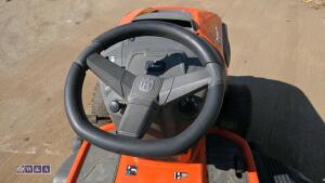 2012 HUSQVARNA YTH224T petrol ride on mower - 17