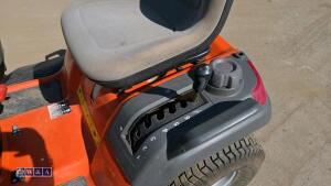 2012 HUSQVARNA YTH224T petrol ride on mower - 18