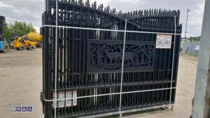 1 x Pair of entrance gates with woodland design (Approximately 20' x 7') - 4