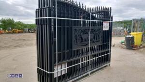 1 x Pair of entrance gates with woodland design (Approximately 20' x 7') - 5