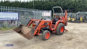 KUBOTA STa-30 4wd hydrostatic compact tractor c/w front loader & backhoe