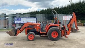 KUBOTA STa-30 4wd hydrostatic compact tractor c/w front loader & backhoe - 3