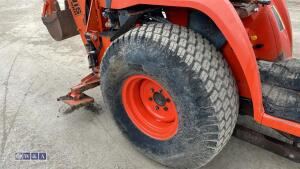 KUBOTA STa-30 4wd hydrostatic compact tractor c/w front loader & backhoe - 13