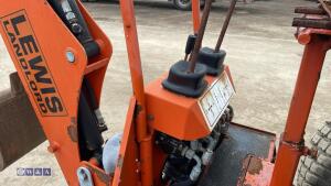 KUBOTA STa-30 4wd hydrostatic compact tractor c/w front loader & backhoe - 15