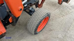 KUBOTA STa-30 4wd hydrostatic compact tractor c/w front loader & backhoe - 27