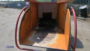 2002 JENSEN 528 Kubota diesel fast tow woodchipper (s/n 5502041180) - 17