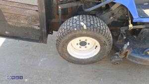 2011 ISEKI SXG19 4ft cut diesel ride on mower c/w hydraulic tip collector (s/n 102130) - 12