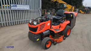 2010 KUBOTA G23 diesel hydrostatic ride on mower c/w collector (s/n 11723)
