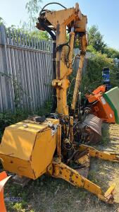 BOMFORD hedge cutter c/w cable controls, Pto & axle brackets - 3