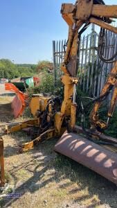 BOMFORD hedge cutter c/w cable controls, Pto & axle brackets - 5