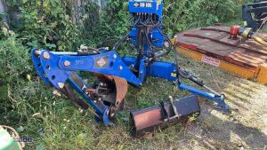 2020 METRO-STAL 3-point linkage backhoe c/w stabiliser kit, digging & ditching bucket c/w quick hitch - 4