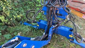 2020 METRO-STAL 3-point linkage backhoe c/w stabiliser kit, digging & ditching bucket c/w quick hitch - 8