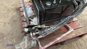 TAIYUE 8'' tractor mounted wood chipper c/w hydraulic feed & Pto shaft (crated unused) - 9