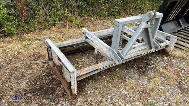 2007 galvanised 7ft yard scraper