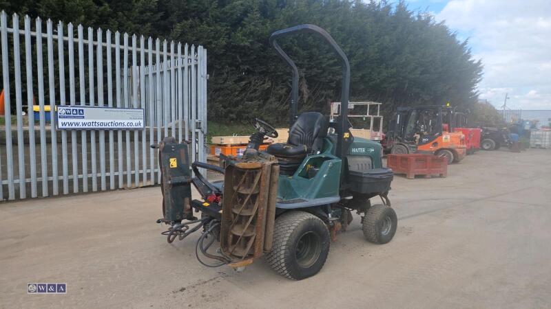 2007 HAYTER LT324 4wd triple cylinder mower (s/n 280000015)