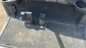 CLUB CAR electric golf buggy c/w charger (s/n 657992) - 11