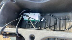CLUB CAR electric golf buggy c/w charger (s/n 657992) - 12